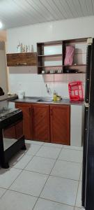 Η κουζίνα ή μικρή κουζίνα στο Recanto Da Paz