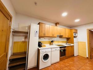 Dapur atau dapur kecil di Apartamento Acogedor Pineta