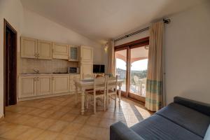 Dapur atau dapur kecil di The Fantastic Residenza Badus T6 2BedApt sleeps 6