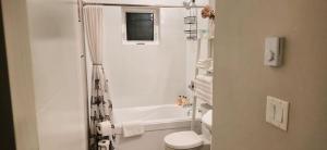 Bagno di Two Bedroom Serenity with AC- Complimentary Welcome Treats
