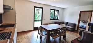 Χώρος καθιστικού στο Casa Cermis