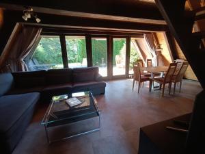 Posezení v ubytování Bungalow in Waldbrunn