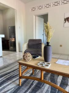 Ruang duduk di Seaview Apartel
