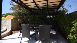 Patio nebo venkovní prostory v ubytování First Line Villa
