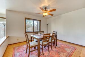 博尔德2 Mi to CU Boulder Townhome with Private Deck!的相册照片
