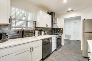 Gallery image of Private Hot Tub and Golf Course Views Lakeway Gem in Lakeway