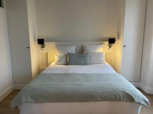 Zdjęcie z galerii obiektu Superbe T2 climatisé au centre + parking w Cannes
