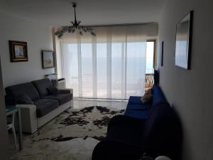 Posezení v ubytování Menton front bord de mer Côte d'Azur Florentina sea view French Riviera proche Monaco Montecarlo superb studio