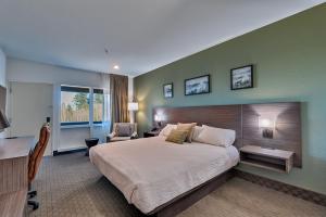 Gallery image of Sunrise Park Lodge in Greer +64 photos