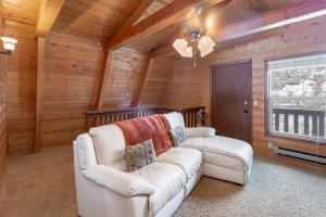 Posezení v ubytování Vivian Park Sundance Cabin