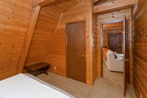 Postel nebo postele na pokoji v ubytování Vivian Park Sundance Cabin