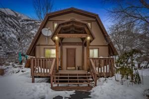 Vivian Park Sundance Cabin v zimě