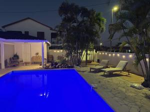 Bazén v ubytování Chambre studio confort vue piscine nebo v jeho okolí