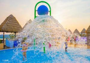 Bazén v ubytování Latterace Resort nebo v jeho okolí + 37 fotografií