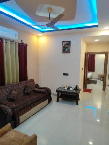 Pavitram Hotel & Banquet的休息区
