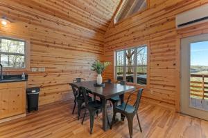 Gallery image ng Five Cabins in Jasper - Perfect For Large Groups! sa Jasper