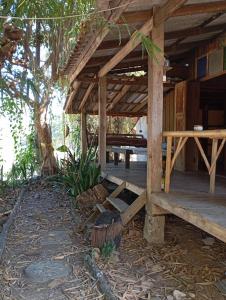 Κήπος έξω από το Pai style river house