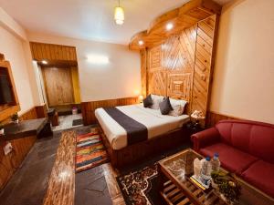 Predel za sedenje v nastanitvi The Four Season Hotel & Resort, Manali - A blissful view from rooms
