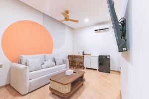 Χώρος καθιστικού στο Casabella Bandung PVJ CIWALK PASTEUR LEMBANG +33 φωτογραφίες