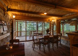 本贾尔Kudrat - A Boutique Homestay- Tirthan Valley的相册照片