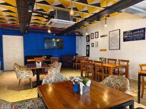 Posezení v ubytování Hotel Aura by Woco Stays