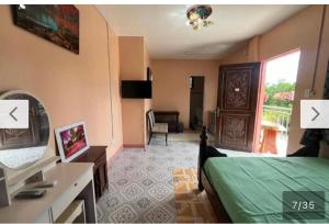 TV a/nebo společenská místnost v ubytování SeaShore Garden Resort