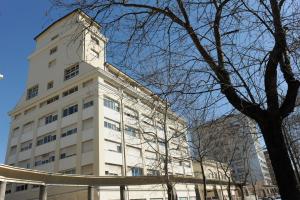 Budova, kde se aparthotel nachází