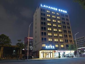 Снимка в галерията на Lavande Hotels·Guangzhou Jiahe Wanggang Metro Station в Гуанджоу