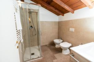 Koupelna v ubytování Agriturismo Bassanella