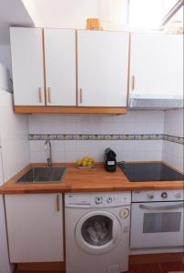 Billede fra billedgalleriet på Ático duplex con terraza en puro centro, 2 a 8 pax i Madrid