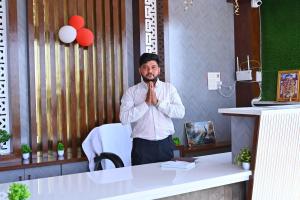 HOTEL DEV KRIPA Datiaの宿泊客