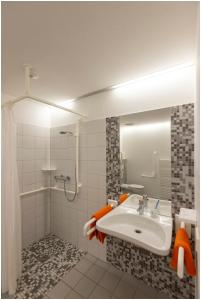 Koupelna v ubytování BAK Stmk Gastro GmbH + 11 fotografií