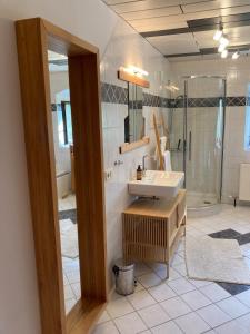 Bagno di Apartment im Loefengut