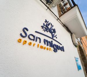 AT SAN MIGUEL o tanúsítványa, márkajelzése vagy díja