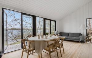 Setusvæði á Beautiful Home In Skanderborg With Wifi