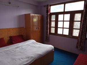 Φωτογραφία από το άλμπουμ του Apple Field House σε Manāli