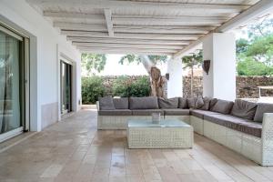 Χώρος καθιστικού στο VILLA LA TONNARA