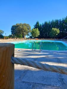 Πισίνα στο ή κοντά στο Camping Arribes del Duero