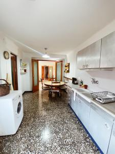 Kuchyň nebo kuchyňský kout v ubytování Ebro Valley Apartment