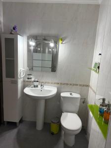 A bathroom at Tximeleta Bidean