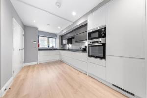 Gallery image of Luxury 4BR - Near Wembley, Heathrow & London in Perivale