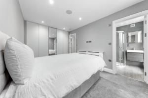 Gallery image of Luxury 4BR - Near Wembley, Heathrow & London in Perivale