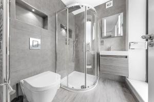 Gallery image of Luxury 4BR - Near Wembley, Heathrow & London in Perivale +20 photos