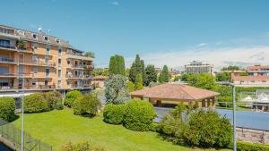 an aerial view of a park with a building at The Roman Villa View - Italian Homing in Desenzano del Garda