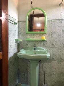 Ένα μπάνιο στο Aurora Residence Nuwara Eliya