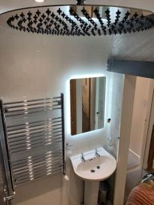 Koupelna v ubytování Maypole Cottages - No 12 Broad Street