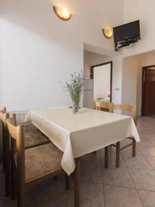 TV a/nebo společenská místnost v ubytování Apartments Pletikosa Gaj