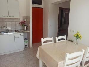 Kuchyň nebo kuchyňský kout v ubytování Apartments Pletikosa Gaj