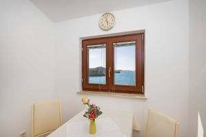 Příroda nedaleko apartmánu + 14 fotografií