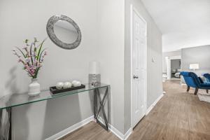 Posezení v ubytování Lux 3BR, Prime Location Near UGA & Downtown Athens